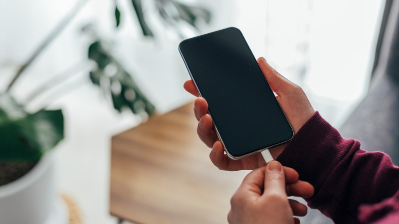 Smartphone opladen met een universele USB-C oplader